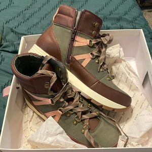 Alex Marie “Thyla” fashion hiker boots